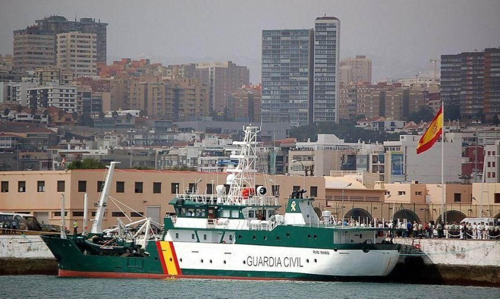 Aíslan a cuatro guardias civiles tras dos positivos en patrullera ‘Río Miño’, atracada en el puerto de Almería