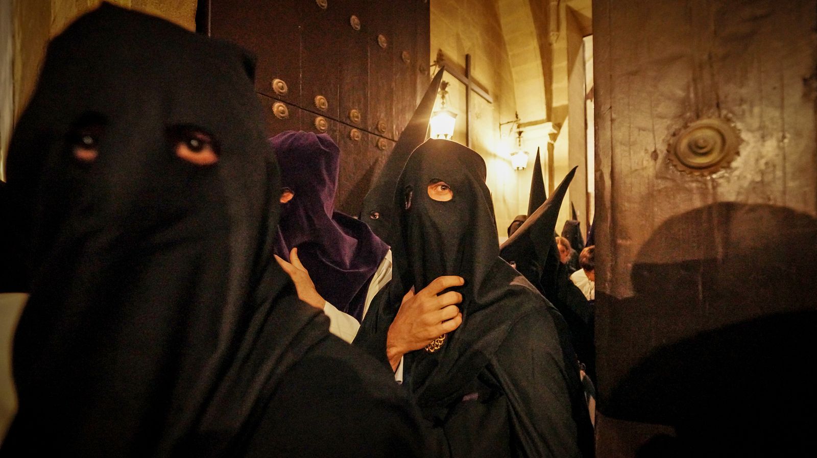 Las hermandades de La lanzada y Mayor Dolor en imágenes