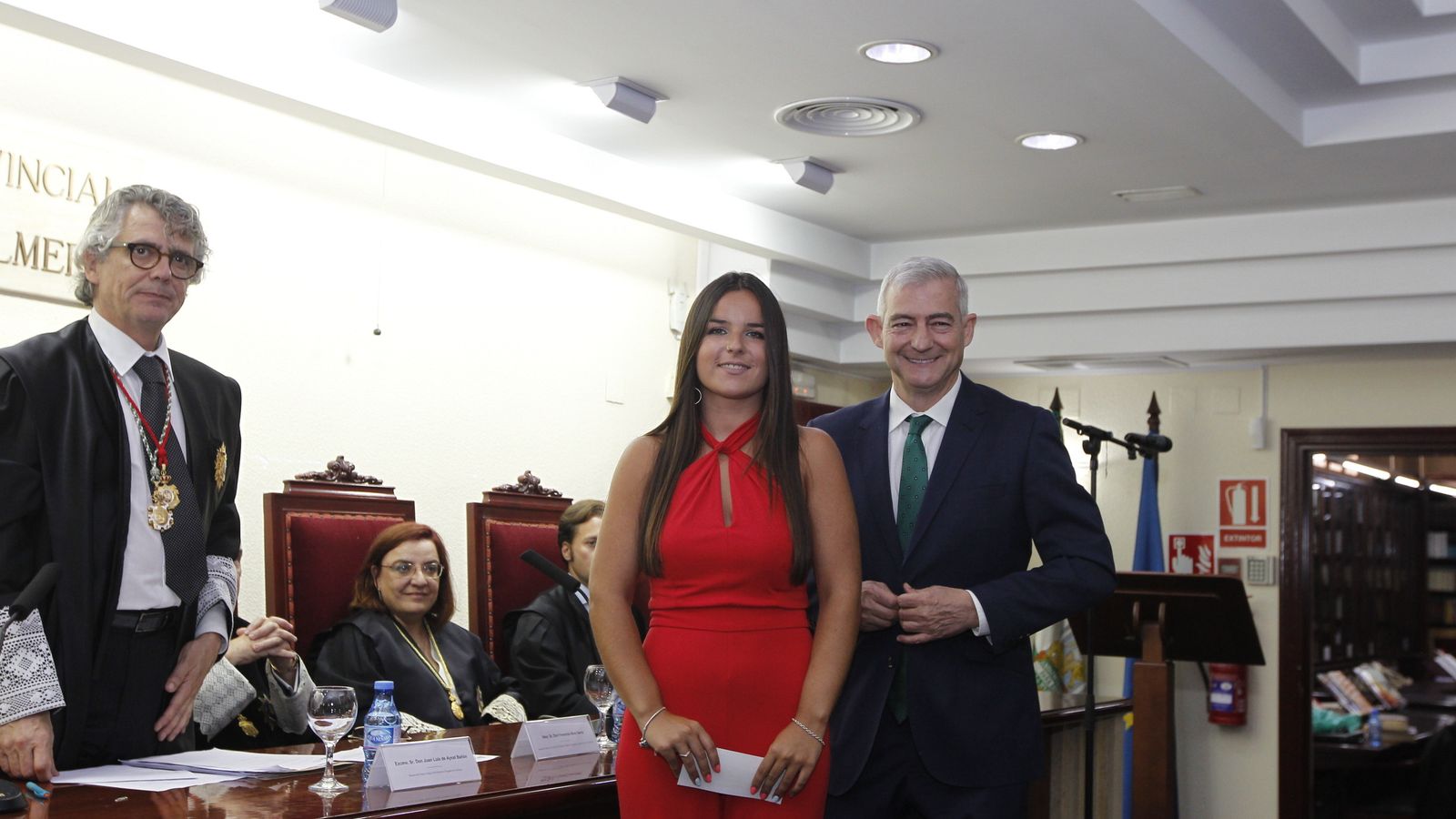 María Elena González Martínez junto con Gregorio Rodríguez.