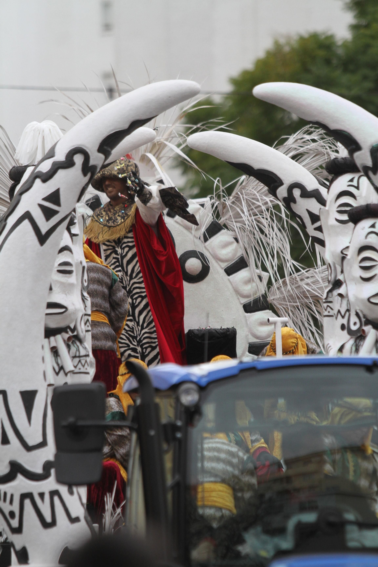 Cabalgata de los Reyes Magos 2018: Melchor, Gaspar y Baltazar adelantan su salida para llenar de ilusión las calles de Huelva