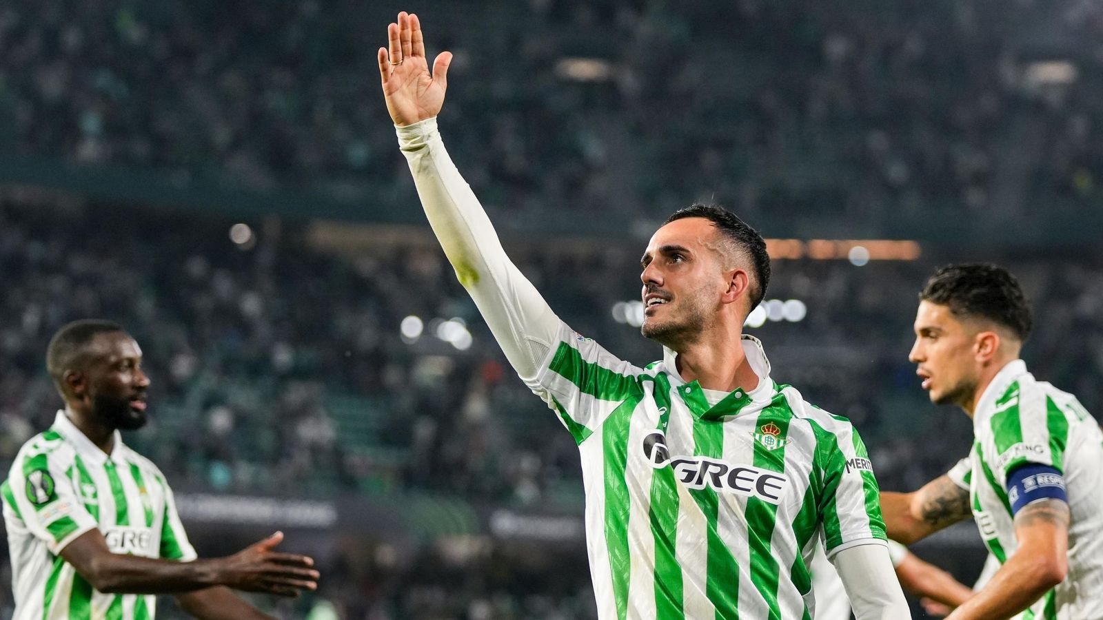 Juanmi Jiménez celebra uno de los goles que ha anotado con el Betis esta temporada