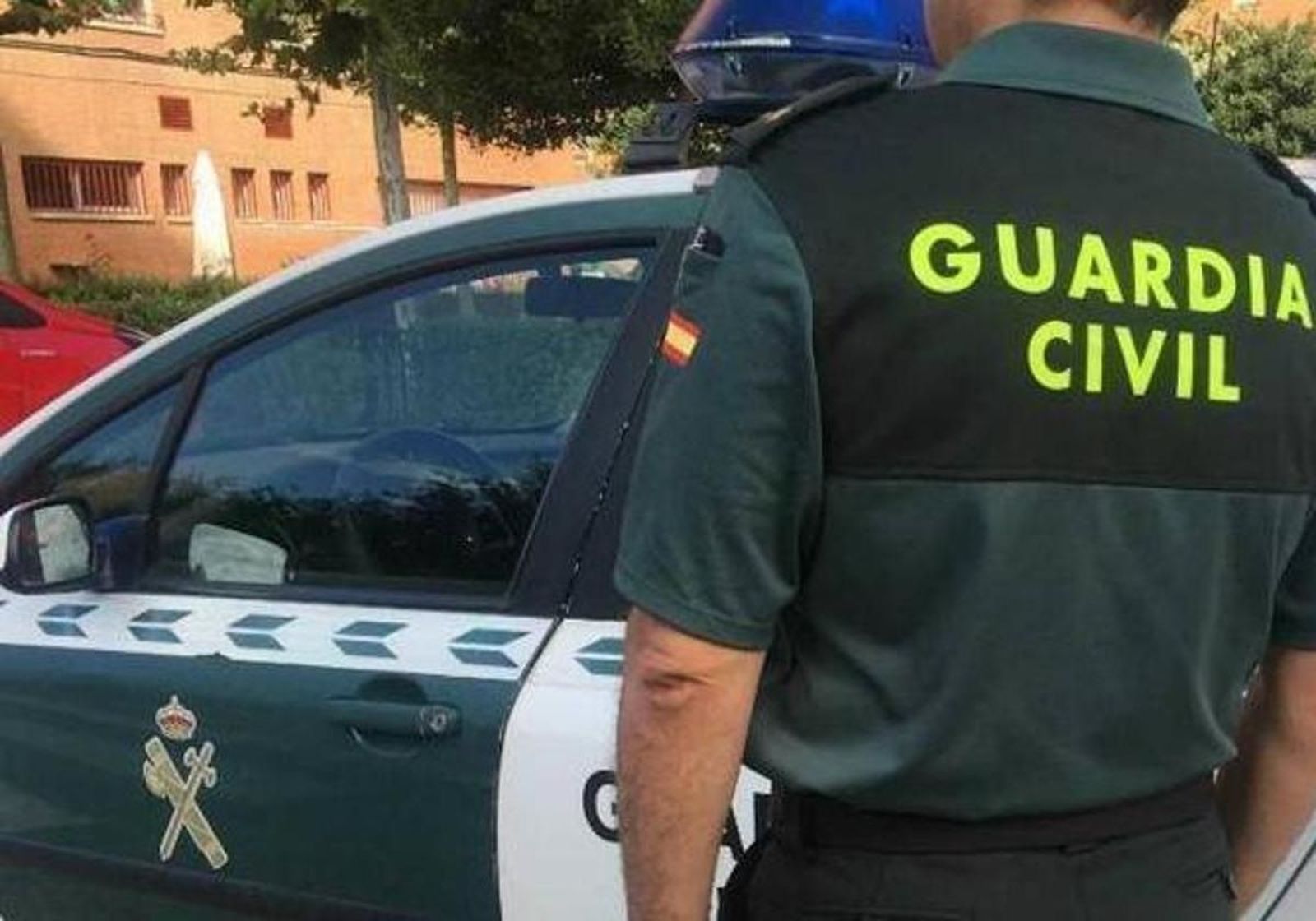 Un guardia civil en un control.