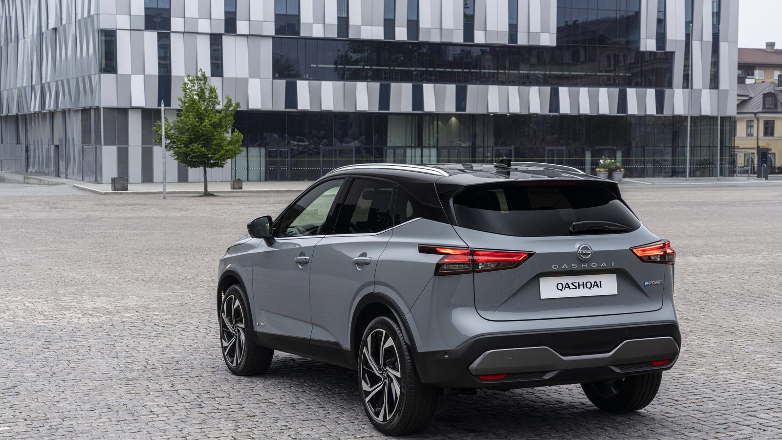 Los entornos urbanos y periurbanos son el espacio ideal para moverse con este coche de tracción eléctrica y cuya energía produce un motor de gasolina.