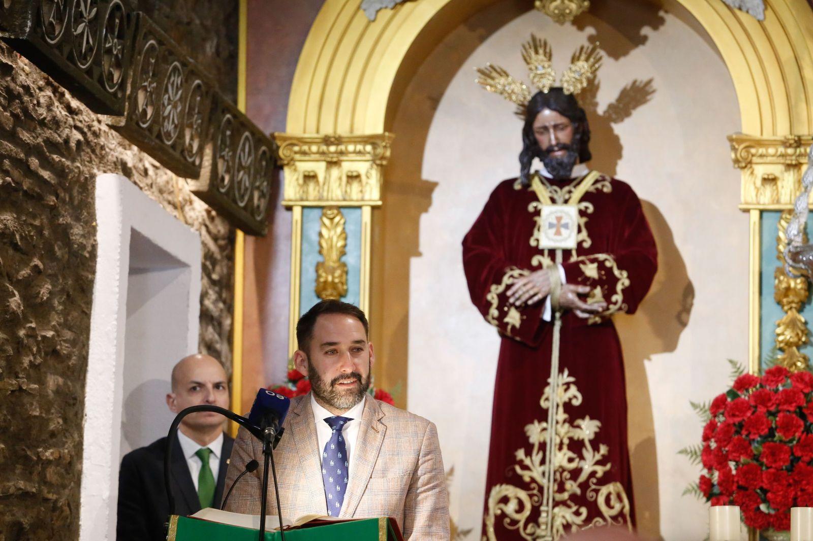 Las fotografías de la presentación del cartel de Valentín Rivera para la tertulia cofrade La Levantá