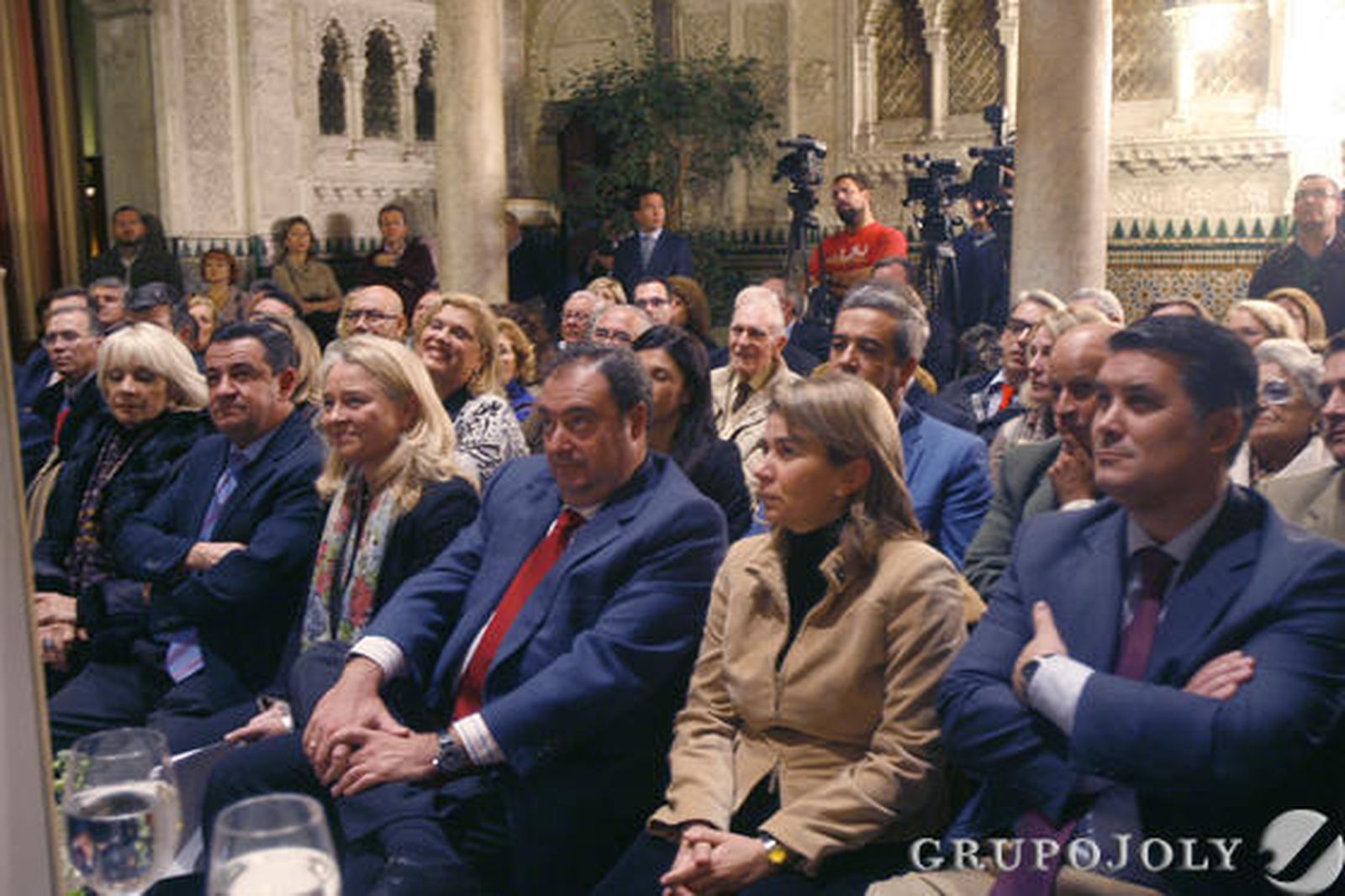 Teófila Martínez, José Loaiza, Mercedes Colombo, Tomás Valiente, Teresa Ruiz Sillero e Ignacio Romaní

Foto: Joaquin Pino