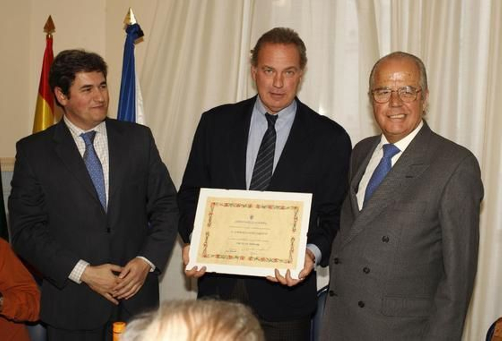 Los jerezanos afincados en Madrid se dieron cita en el Centro Cultural de los ejércitos para rendir homenaje a Bertín Osborne./José Ramón Ladra

Foto: Jose Ramon Ladra