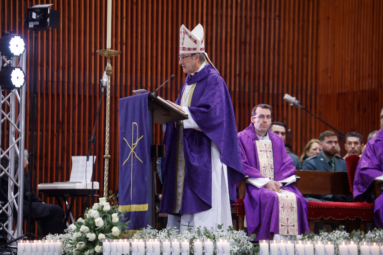 Las imágenes de la misa funeral en Adamuz por las víctimas del accidente de tren