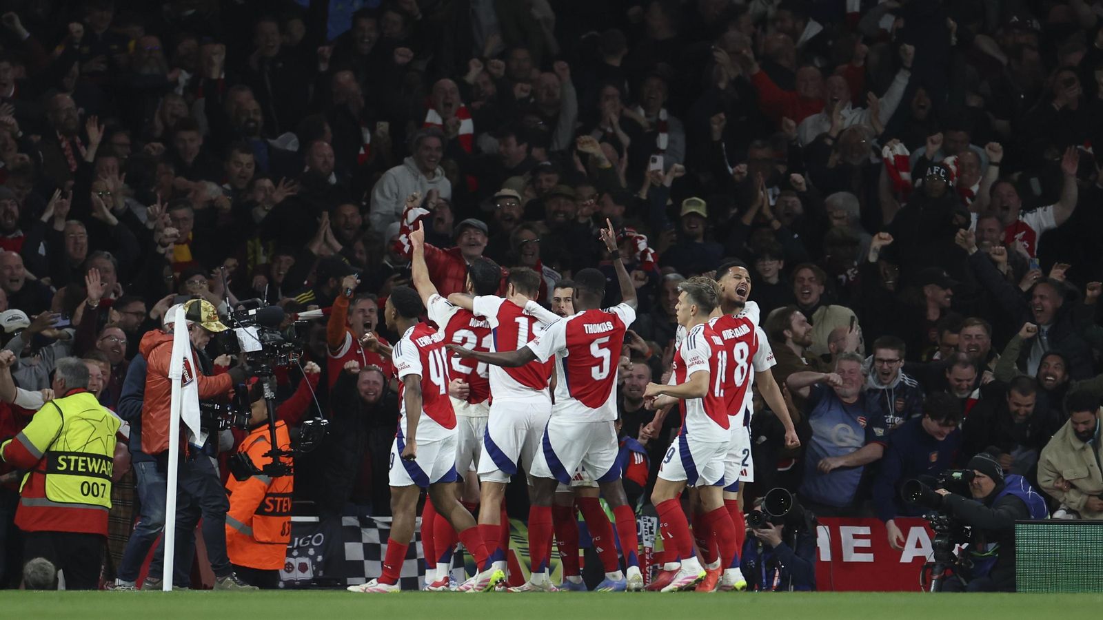 Las mejores fotos del Arsenal - Real Madrid