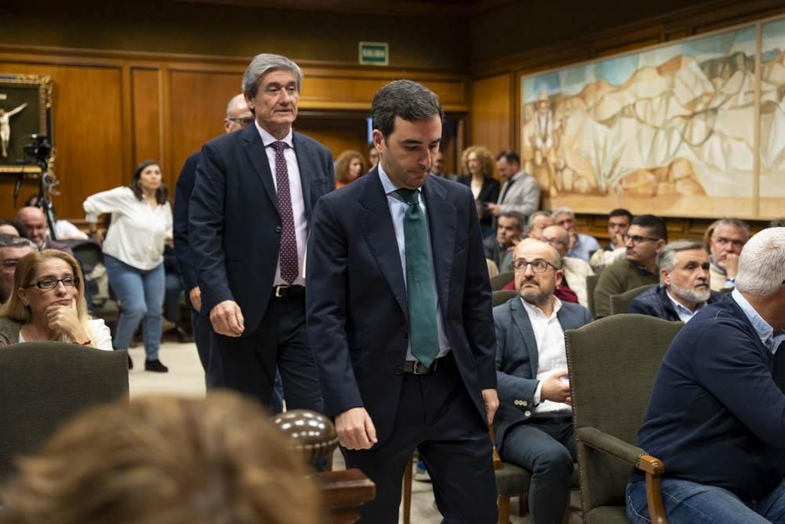 Las imágenes del primer pleno en Diputación sin Javier Aureliano García