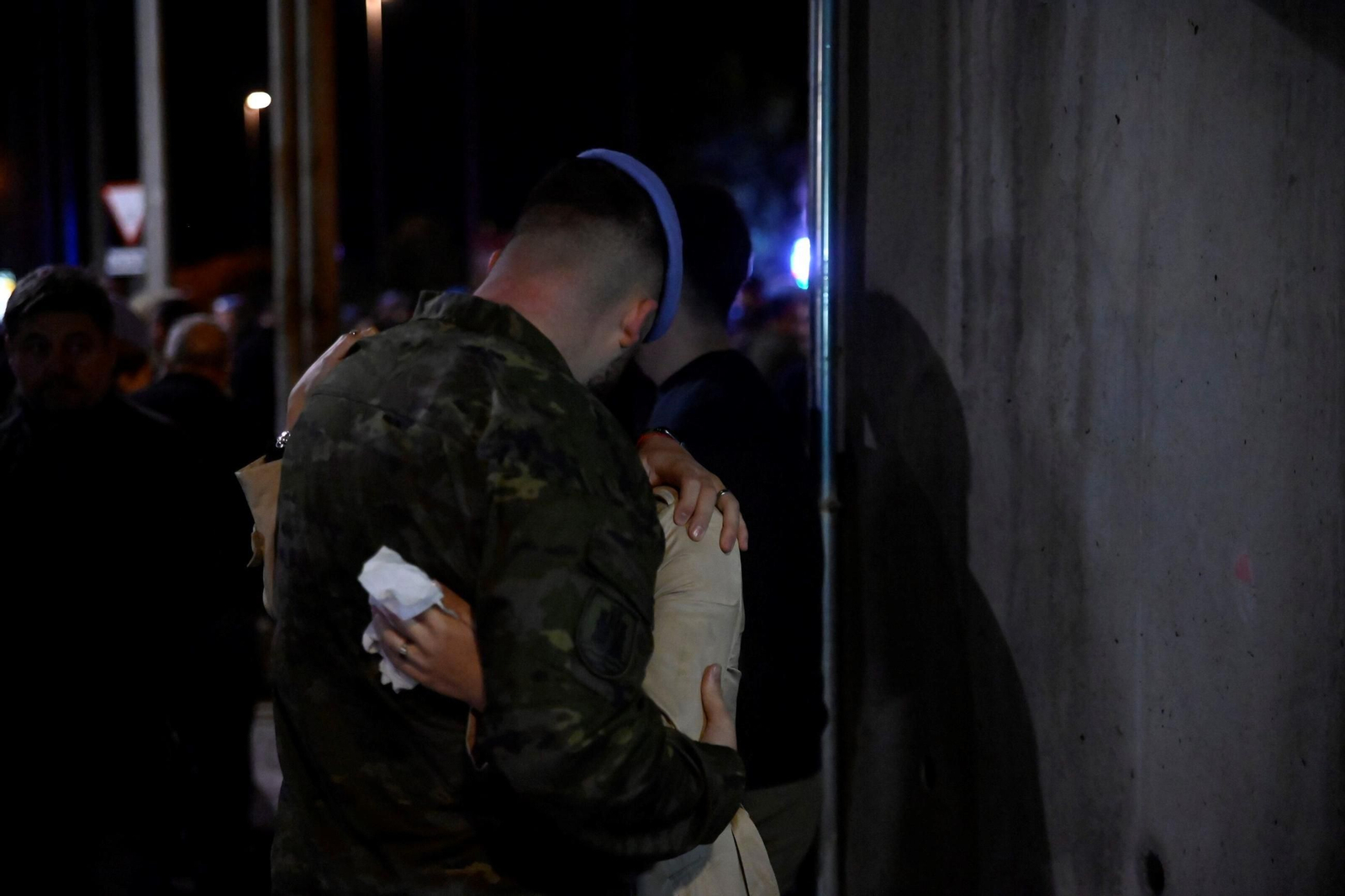 Emoción en la despedida de los militares de la brigada Guzmán el Bueno que parten a Líbano