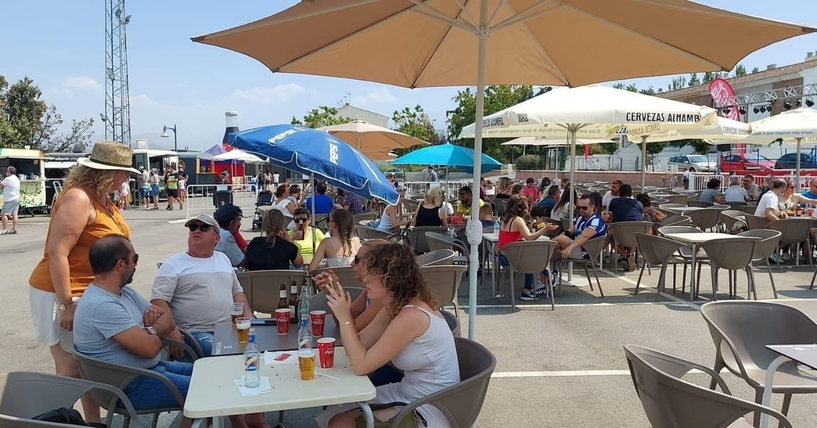 El encuentro gastronómico ‘Locos por el Food Truck’ de Vegas del Genil-