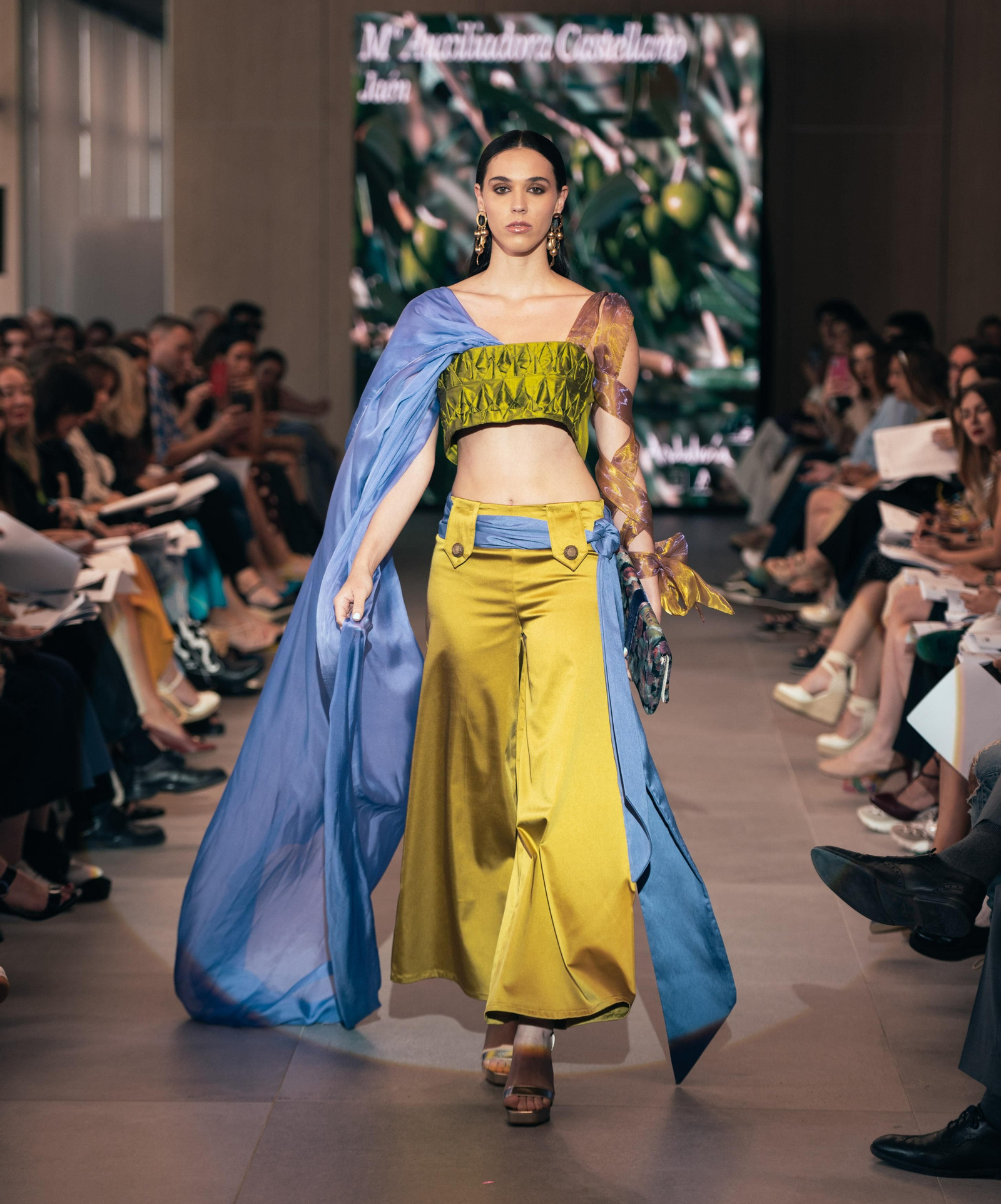 Todas las imágenes del desfile del Concurso 'Andalucía, destino de moda'