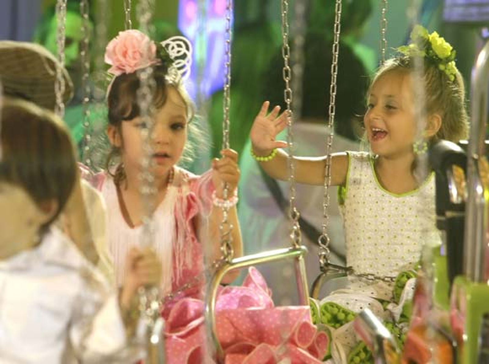 Los campogibraltareños acudieron el domingo a apurar las últimas horas de las fiestas mayores de la ciudad.


Foto: Jose Maria Quiñones
