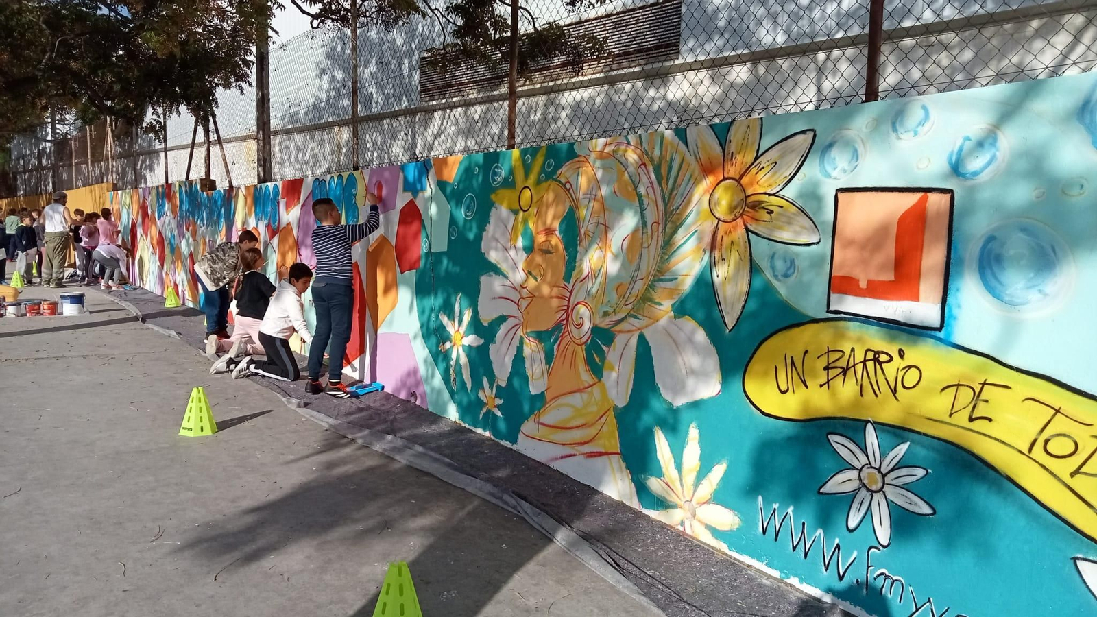 Fotos del mural por la inclusión del colegio Caetaria de Algeciras