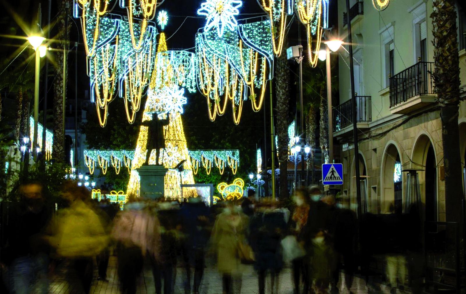 El espectacular alumbrado extraordinario incluye como elemento especial el túnel de Gran Vía, con casi medio kilómetro para disfrutar de un espectáculo de luces y música