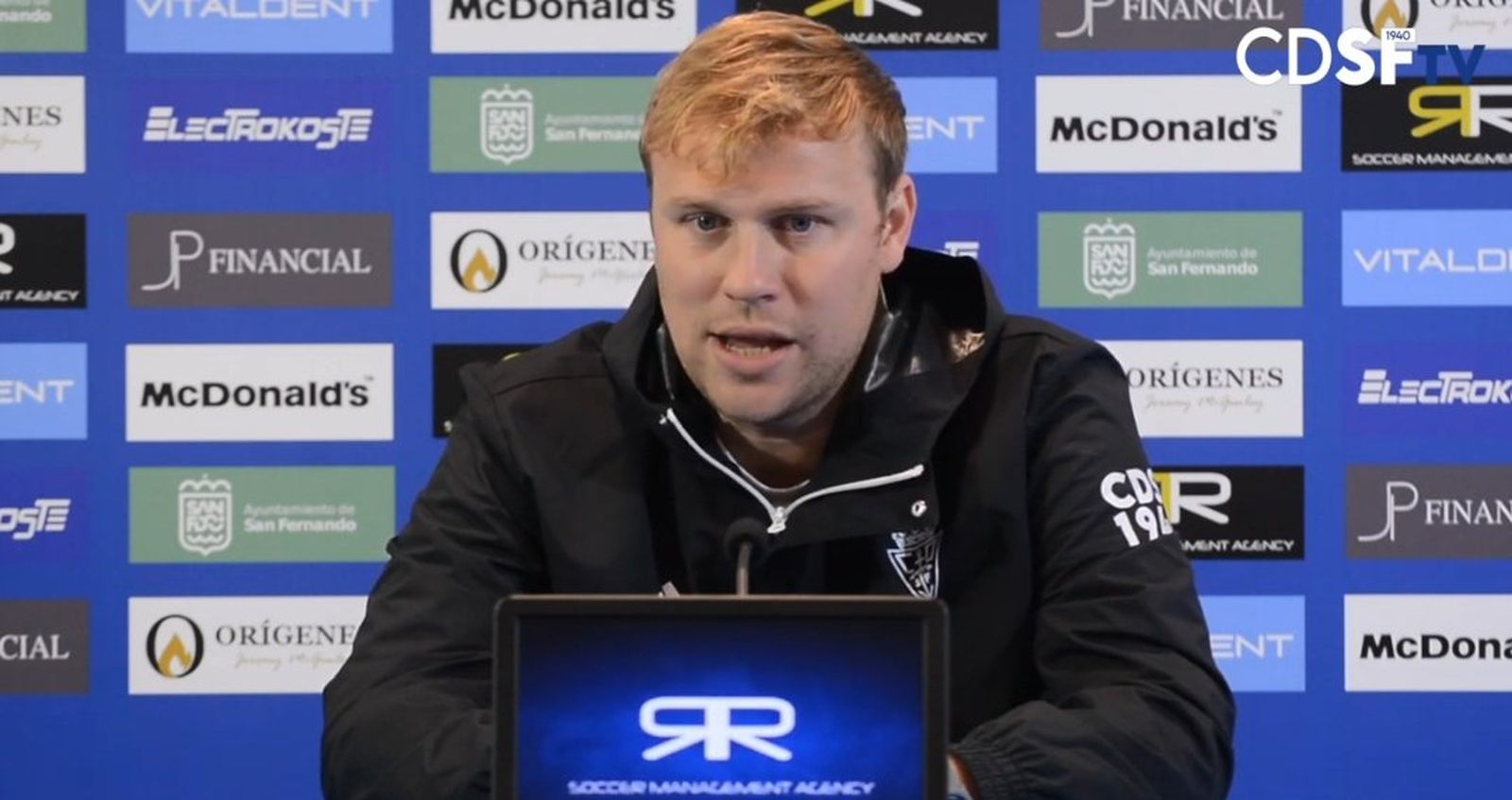 El entrenador del San Fernando Jaime Bugatto.