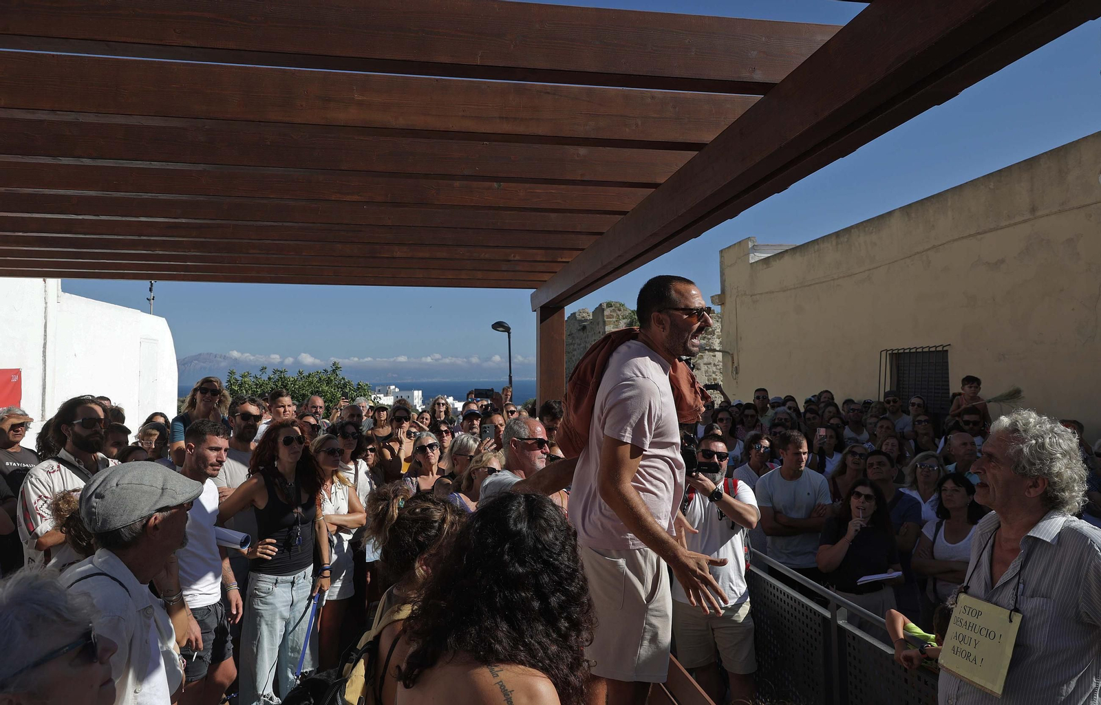 Fotos de la manifestación contra la reforma del frente litoral en Tarifa