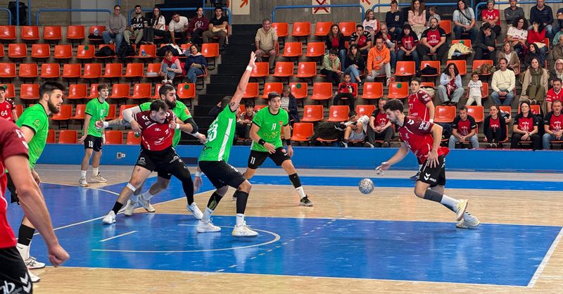 El Cajasol Sevilla BM Proin nie dał rady jednemu z kandydatów do awansu (31-29)