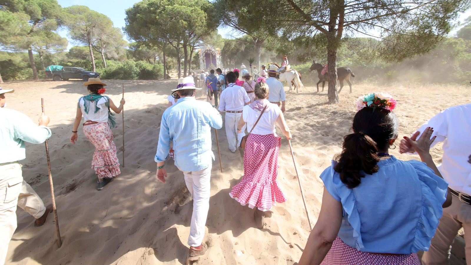 Jueves de camino de la Hdad de Jerez por el Coto Doñana