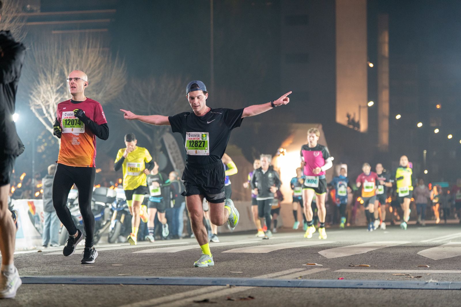 En imágenes: búscate en tu llegada a meta de la Carrera de San Antón 2026 (7)