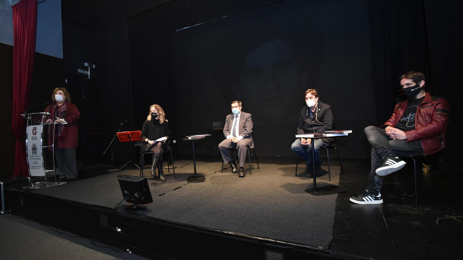Foto de familia de la presentación ayer en Condes de Gabia