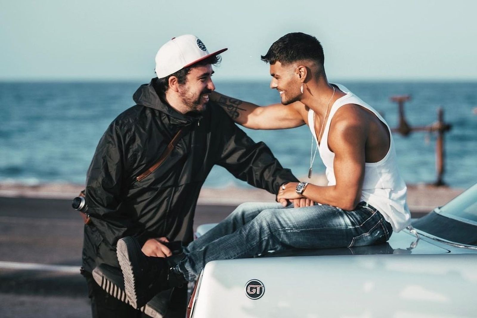 Abraham Mateo en la zona de Cabo de Gata en el rodaje del videoclip.