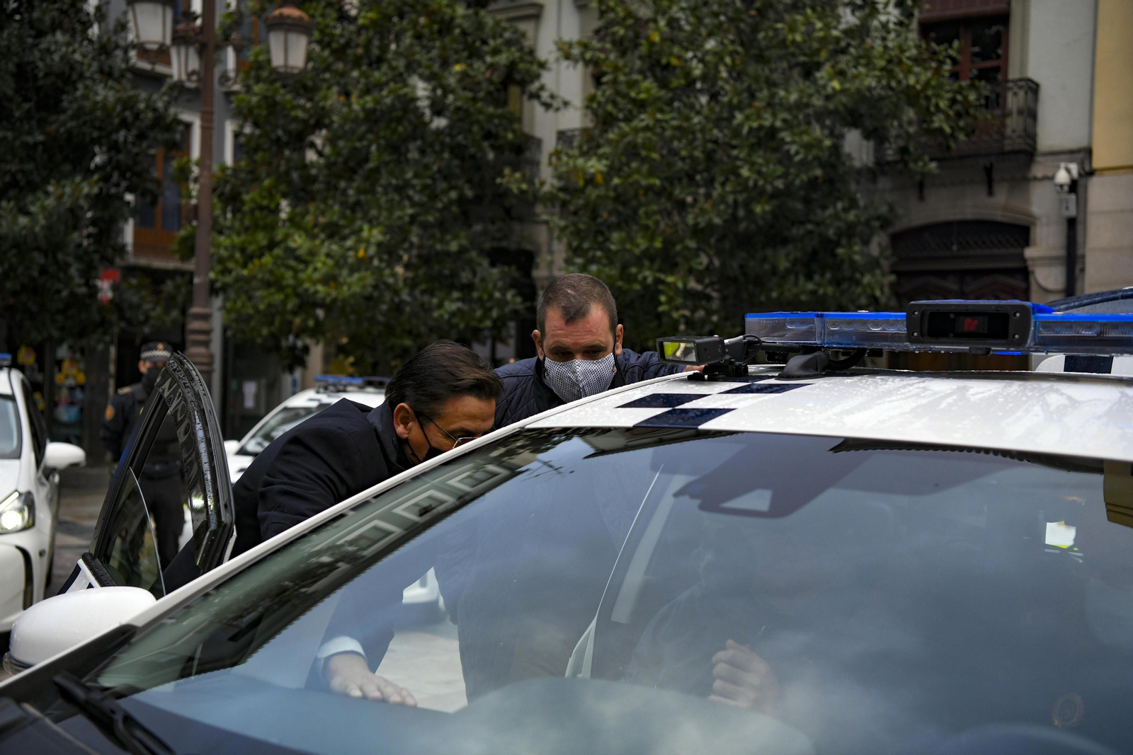 Fotos: los nuevos coches de la Policía Local de Granada, con desfibrilador