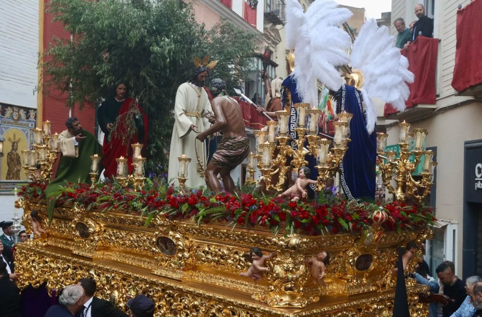 El misterio de Los Panaderos sale de su capilla la pasada Semana Santa