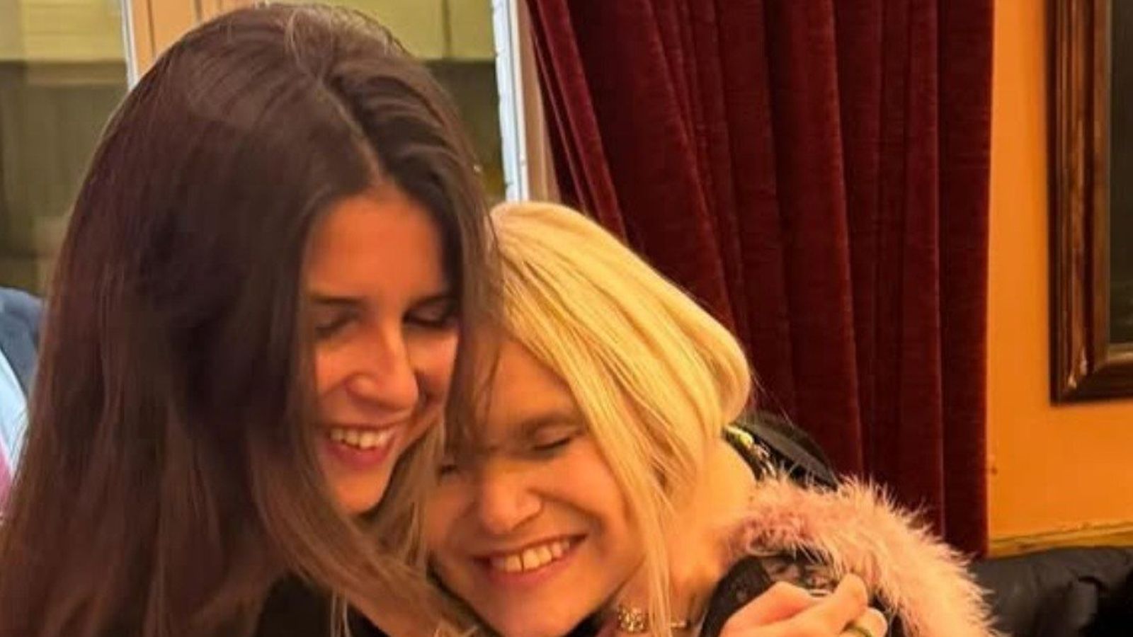 Tana Rivera y su madre, Eugenia Martínez de Irujo, en la fiesta de Nochevieja