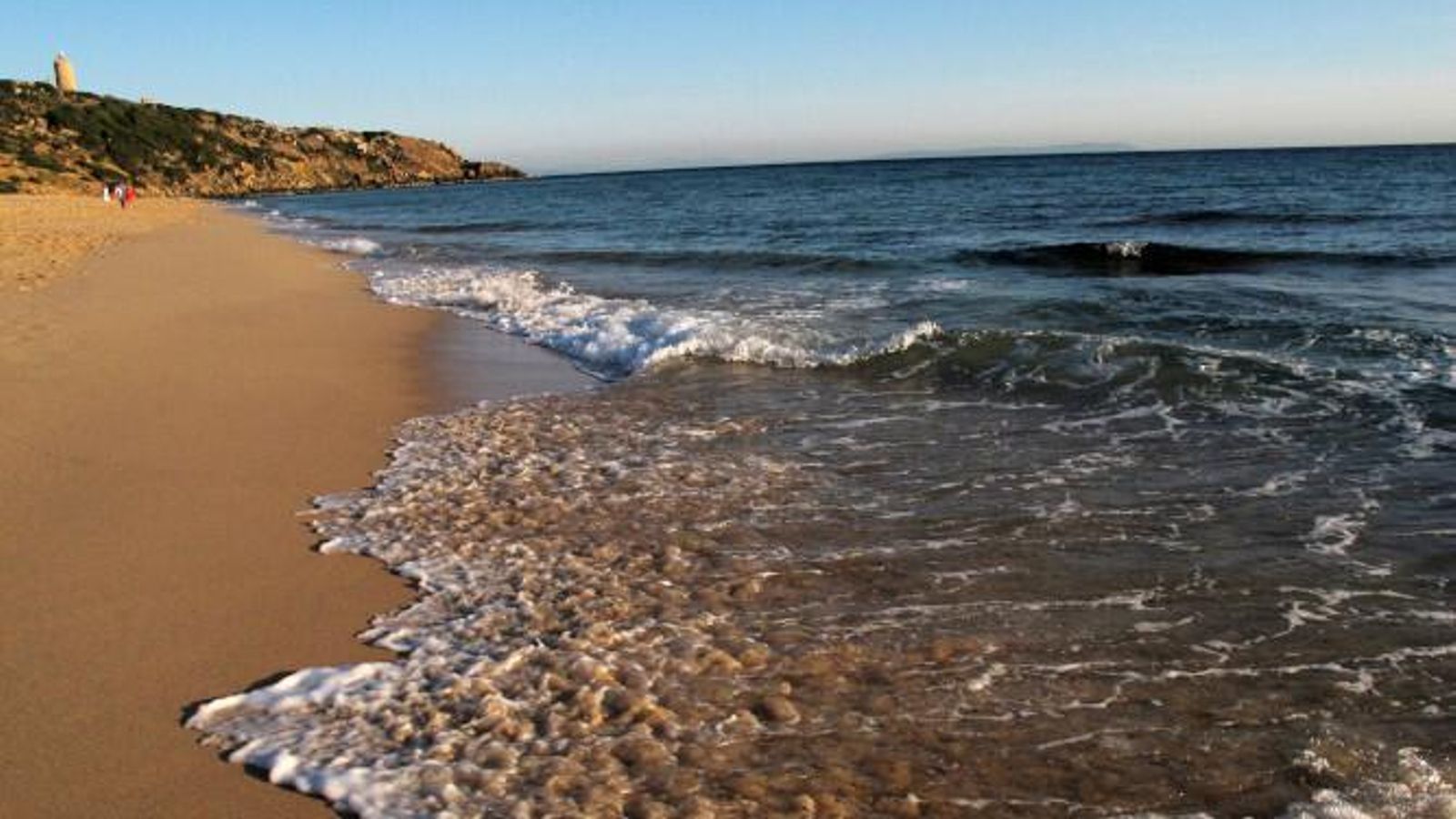 Esta ruta nos permitirá rodar junto a playas casi paradisíacas.