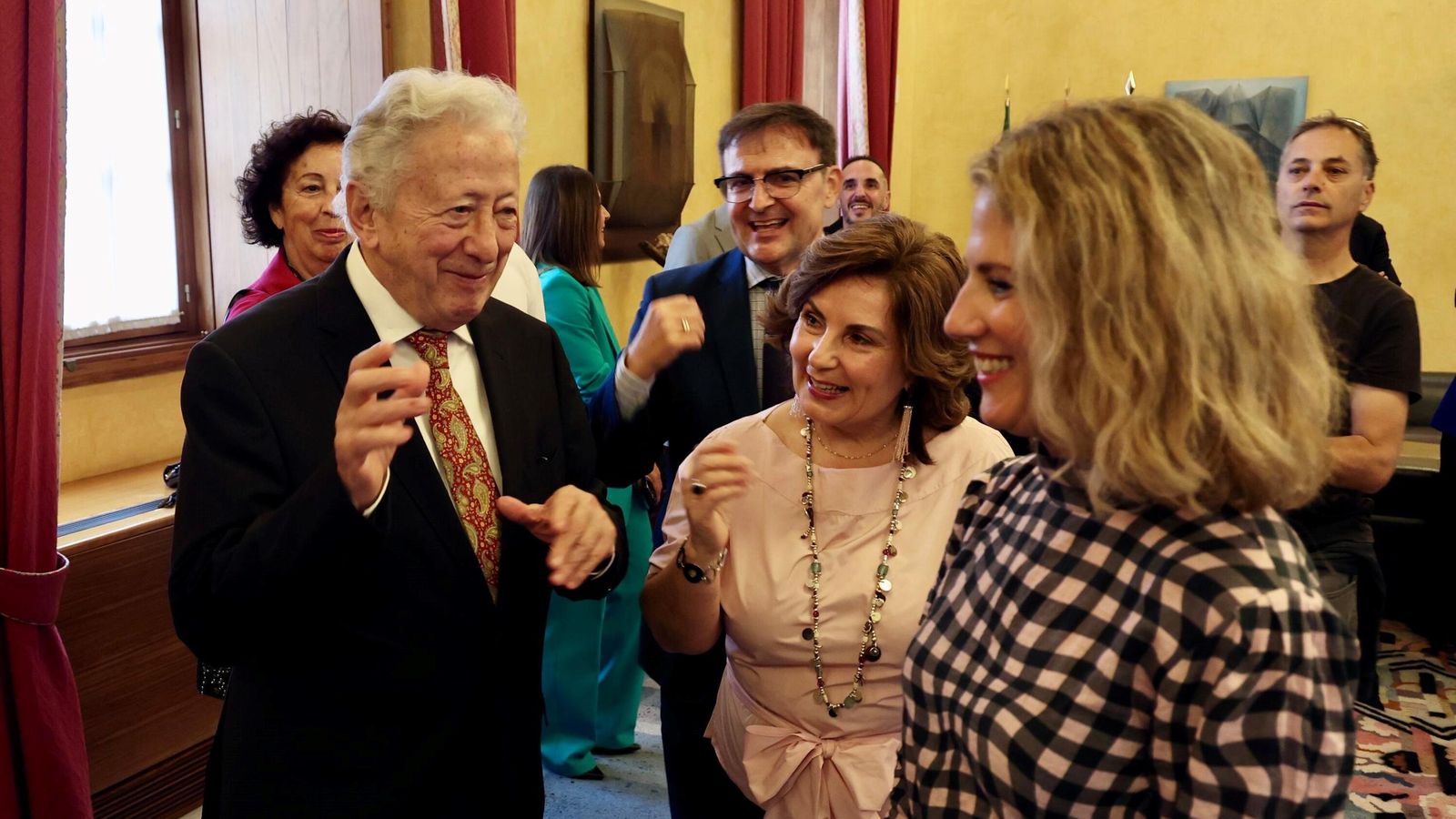 Antonio Pelayo, entre los premiados