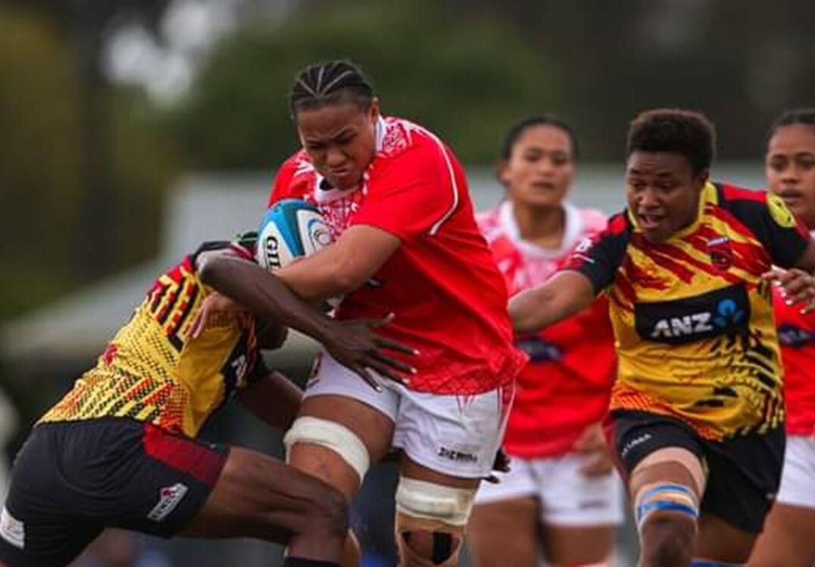 La segunda línea tongana Jessica Akauola ‘Sox’.