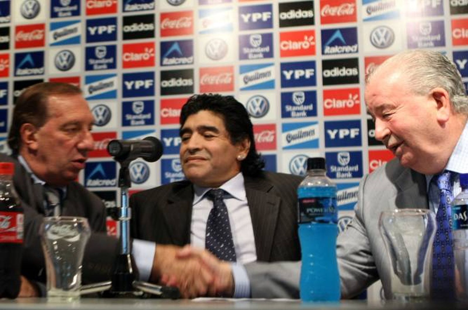 Maradona: "Ser director técnico de Argentina es tocar el cielo con las manos"