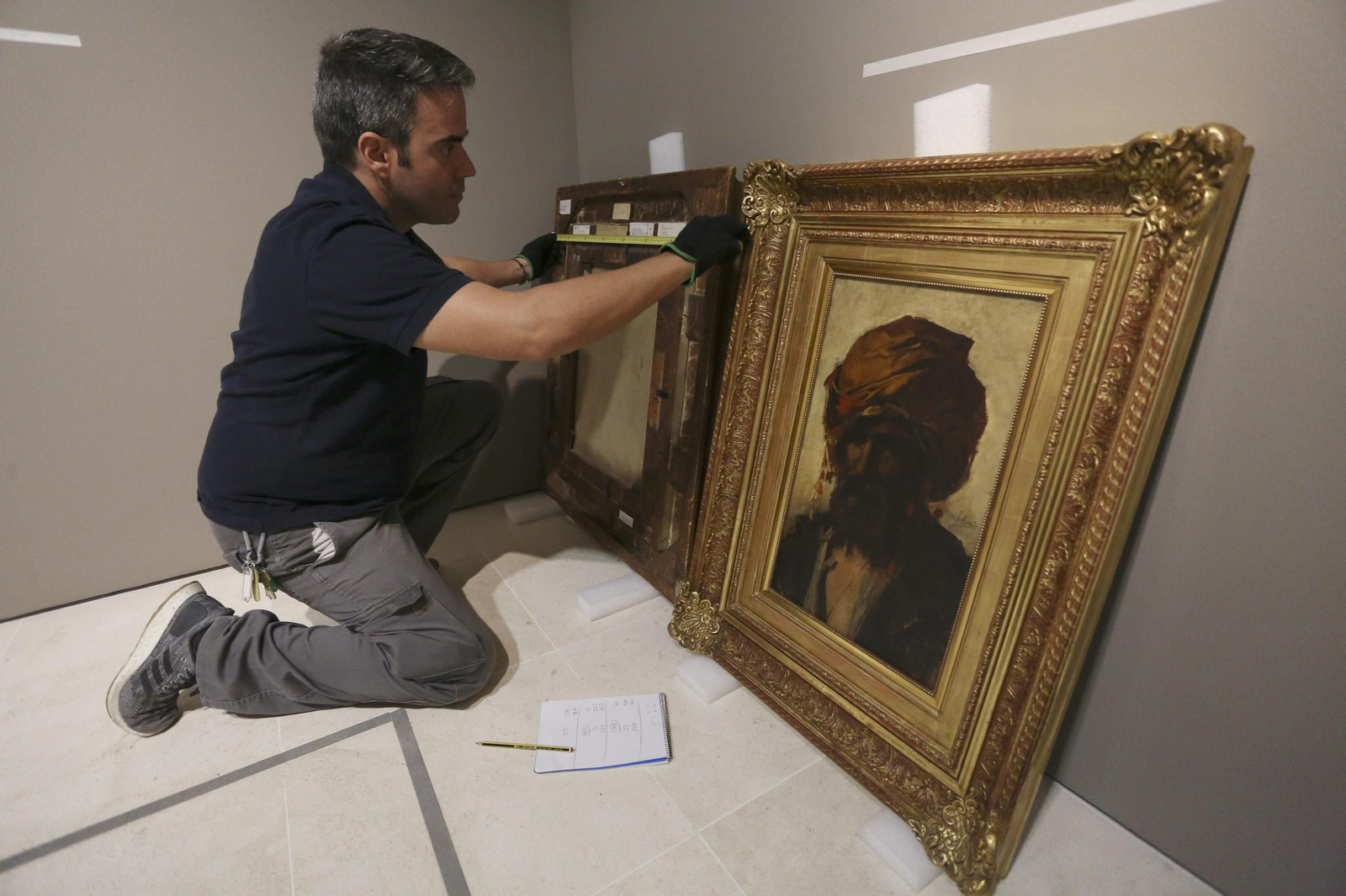 Fotos del montaje de la nueva exposición del Museo Carmen Thyssen