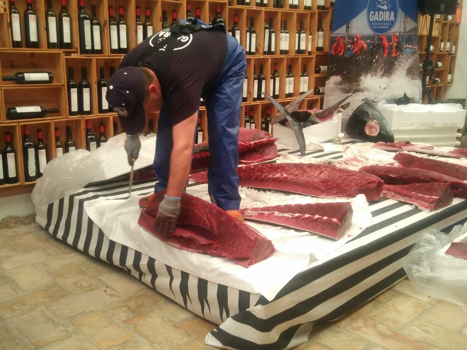 Momento del roqueo que tuvo lugar hoy en el local de la calle Hormaza.