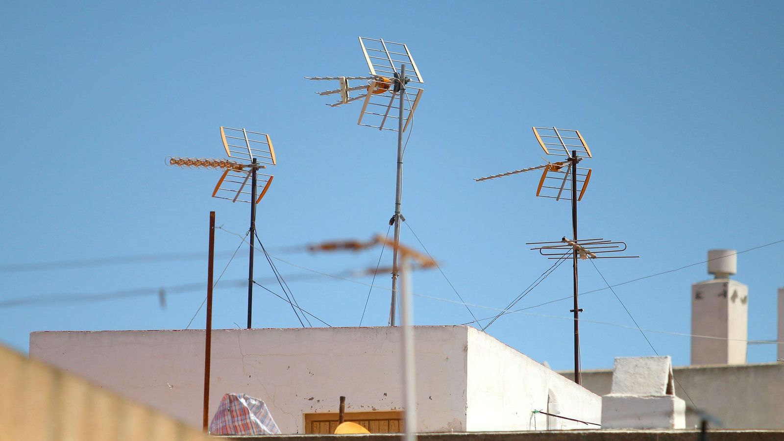 Antenas de televisión en viviendas y comunidades de vecinos que deberán ser adaptadas por el Segundo Dividendo Digital