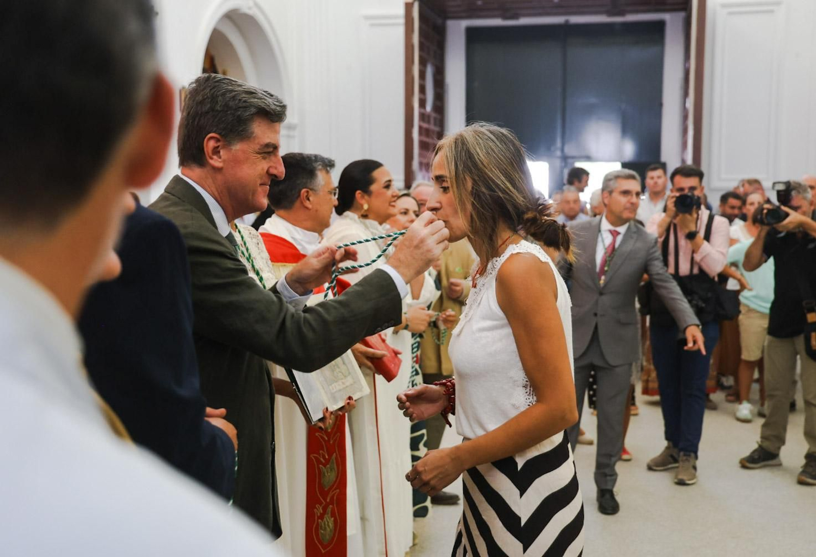Rocío Chico 2025: Imágenes del acto de Juramento e Imposición de medallas a los nuevos hermanos, último día de triduo y las carreras de cinta a caballo