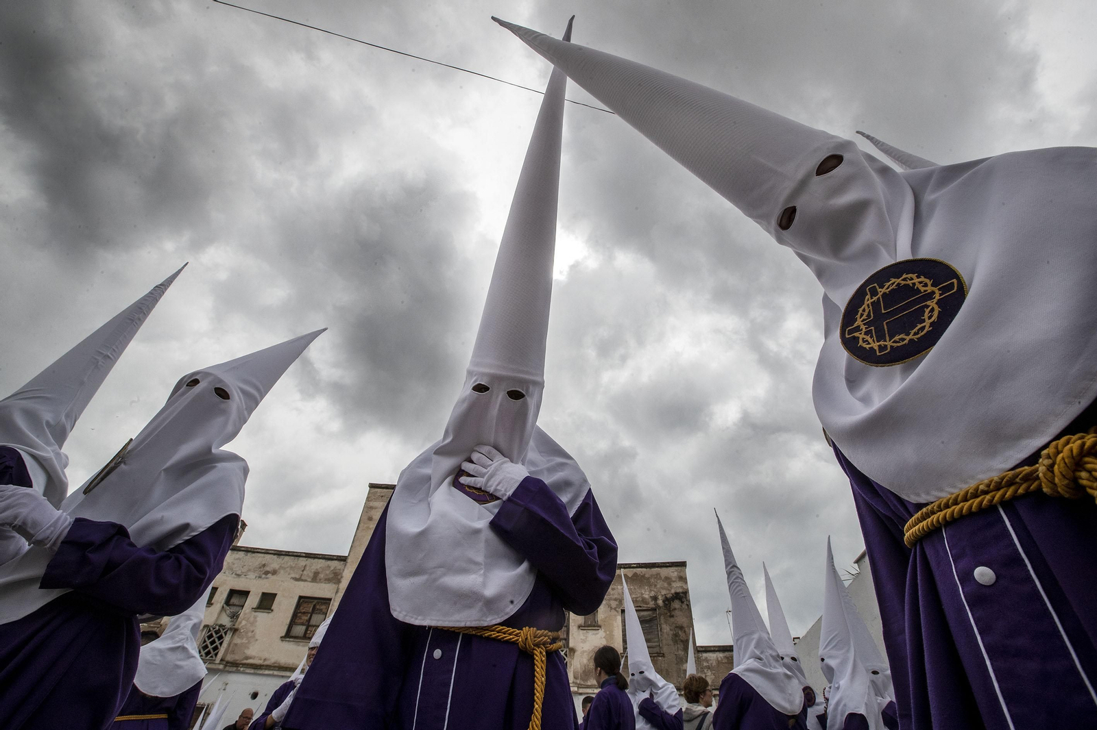 Las imágenes de Gran Poder en una tarde truncada por el mal tiempo