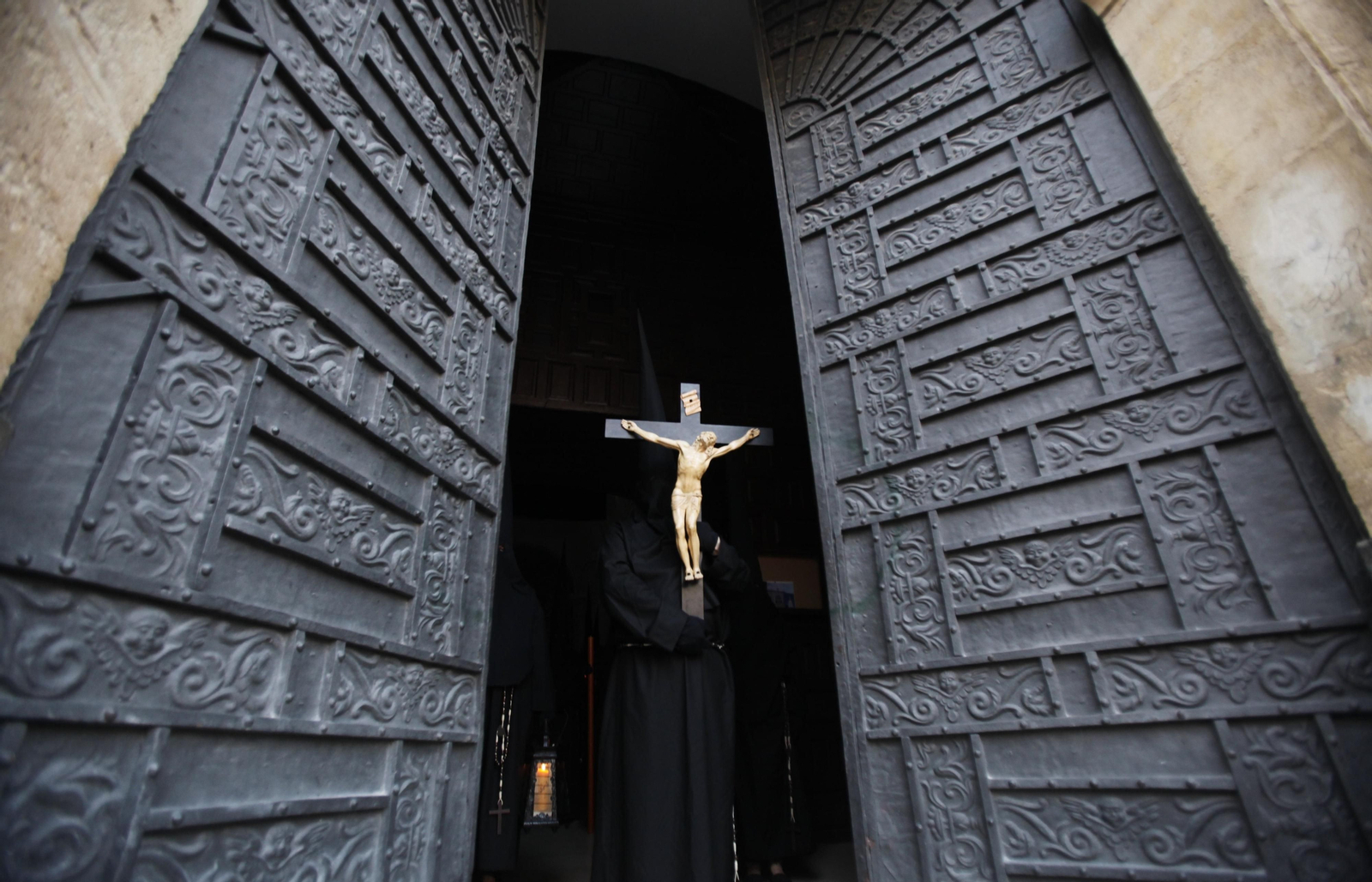 Portada de la guía de la Semana Santa de Córdoba.