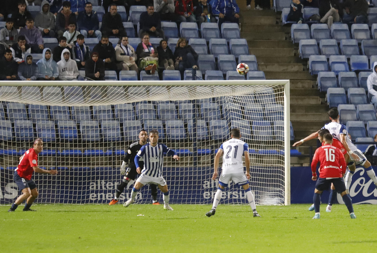 Imágenes del encuentro entre el Recreativo Huelva y el San Fernando