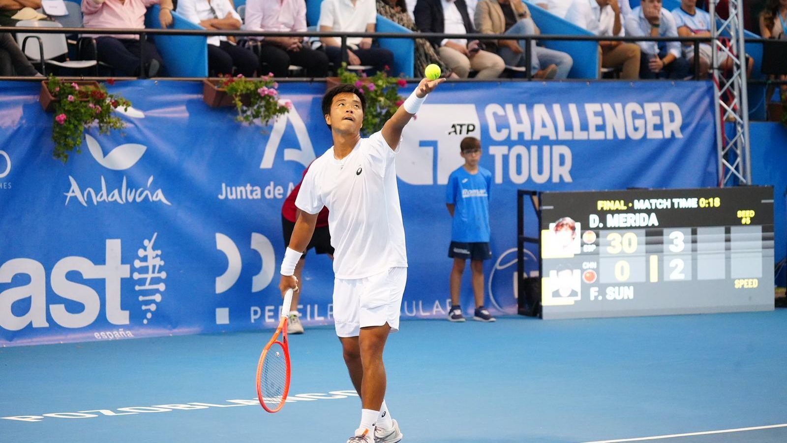 Son, durante un lance del partido.