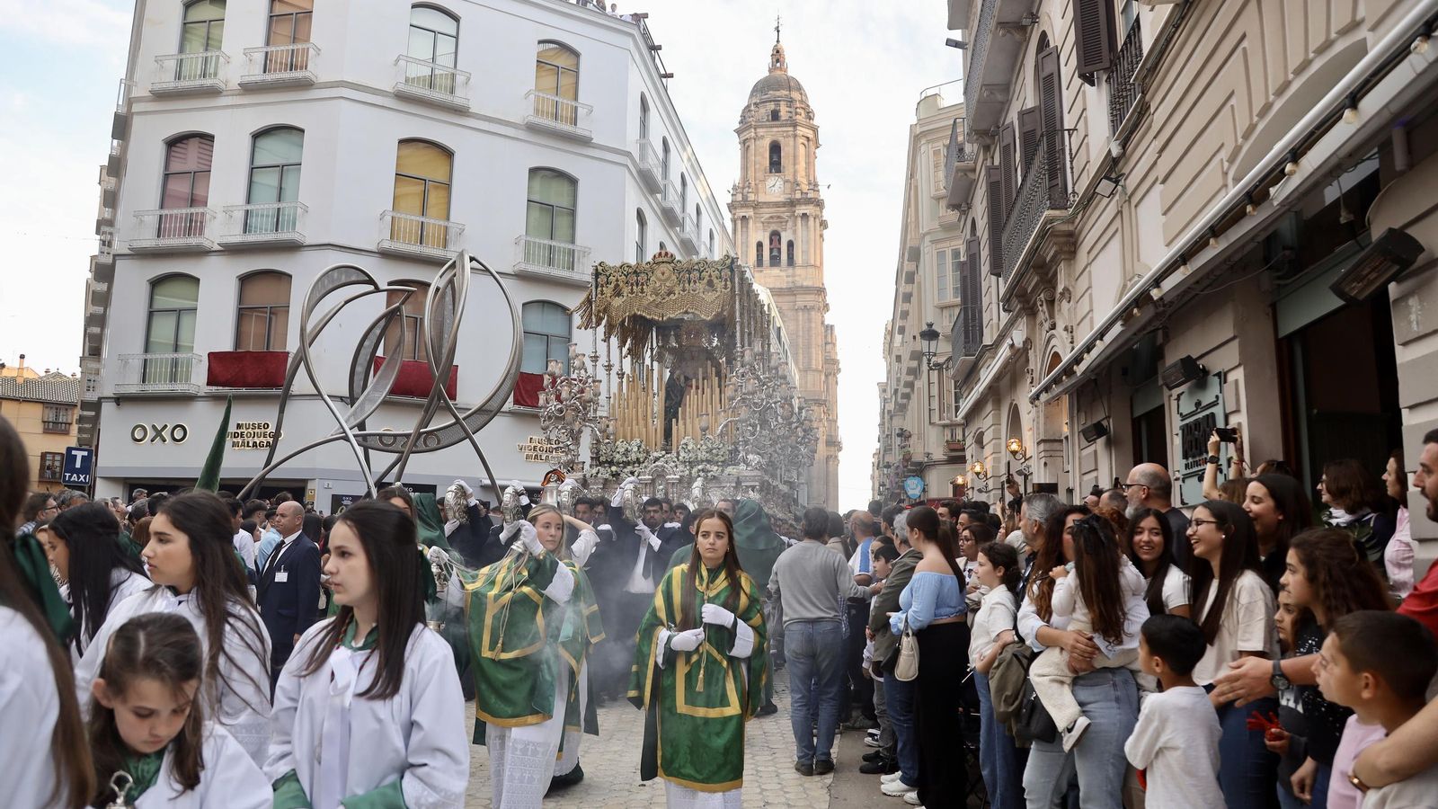Las fotos de Estudiantes en el Lunes Santo en Málaga