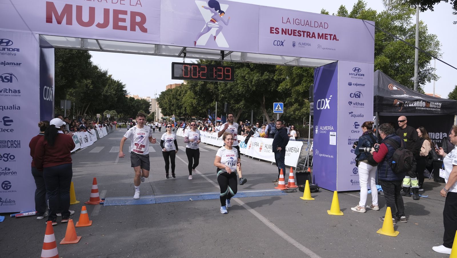Imágenes de la Carrera de la Mujer 2023 en Almería