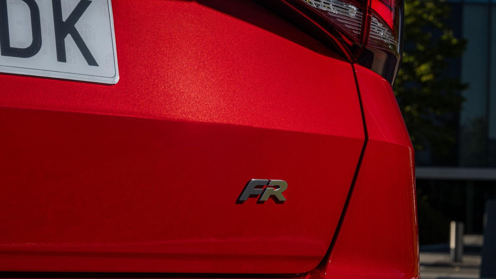 A lo largo del tiempo incluso el marcaje FR que se sitúa en el portón trasero de estos modelos ha ido cambiando hasta este diseño actual.