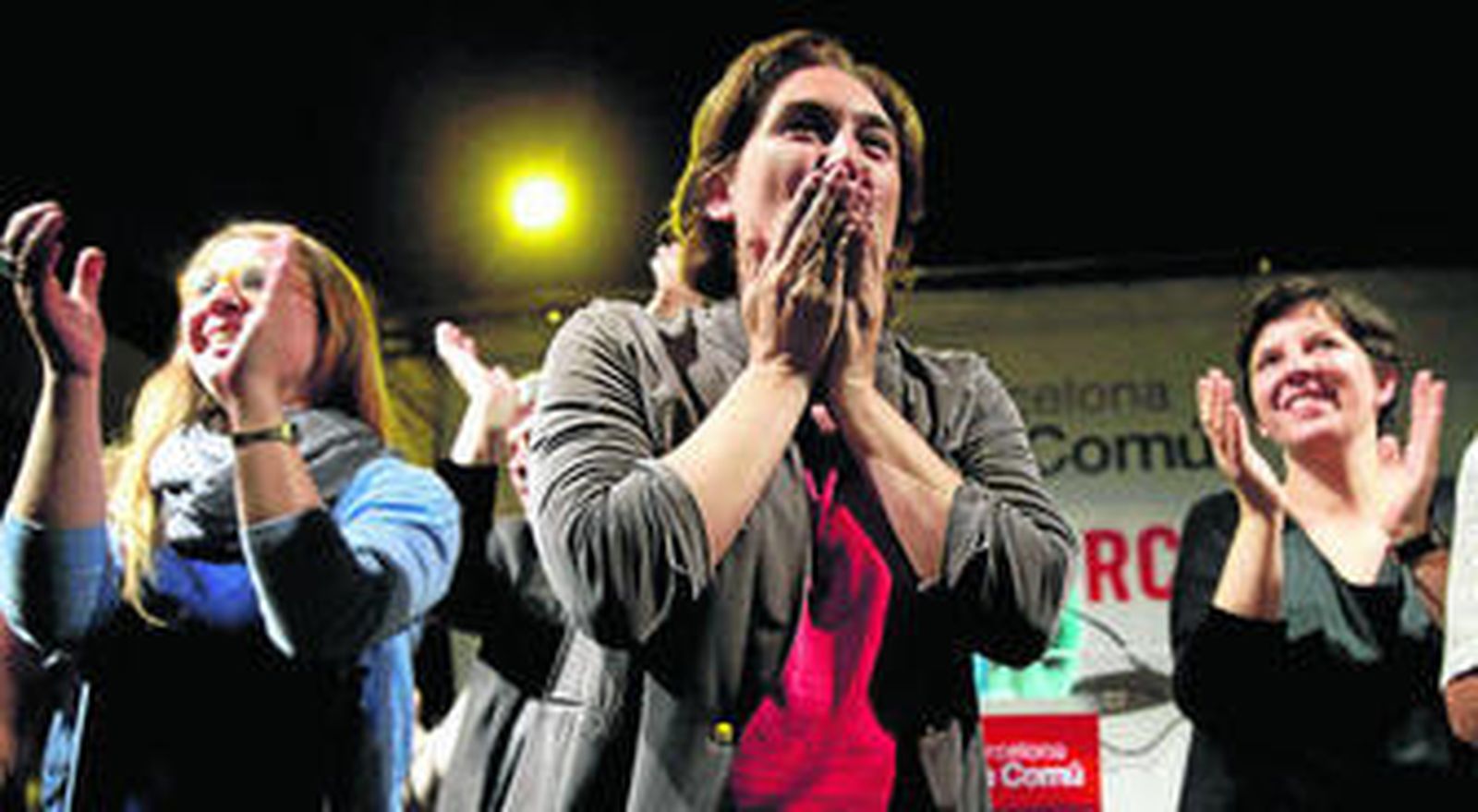 La candidata de Barcelona en Comú a la Alcaldía de la Ciudad Condal, Ada Colau, en la celebración de su resultado con los simpatizantes.