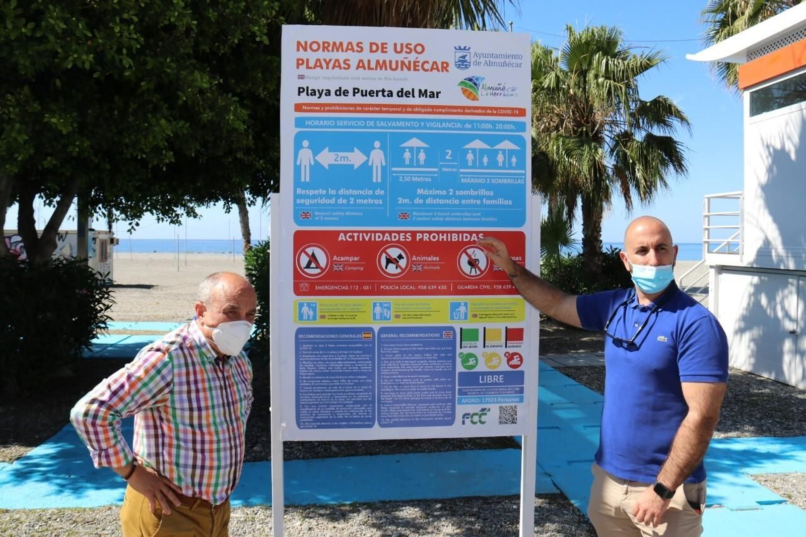 Almuñécar abre sus playas al baño tras entrar en la fase 2: un máximo de dos sombrillas por familia