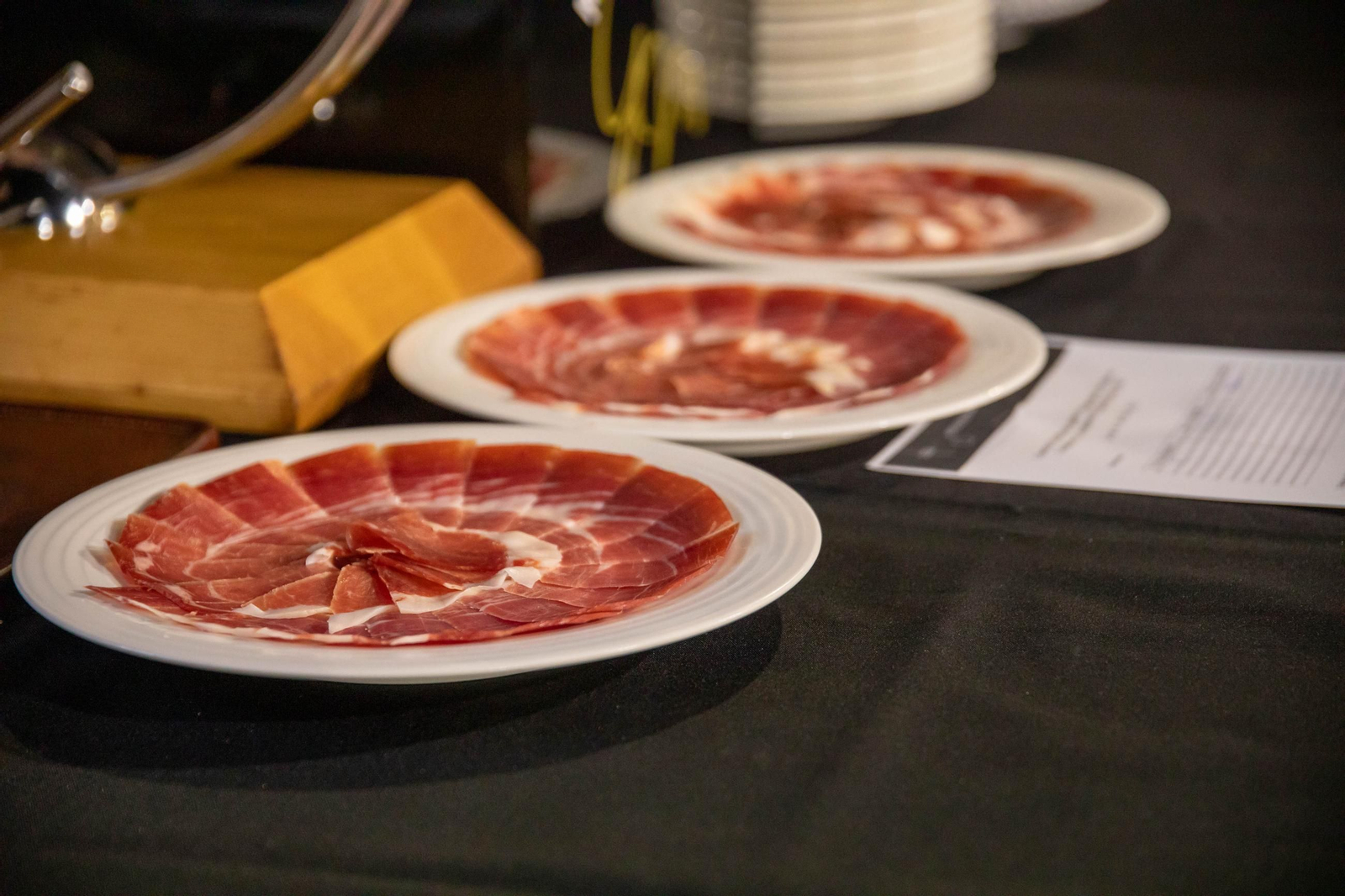 Concurso de cortadores de jamón en Serón, en imágenes