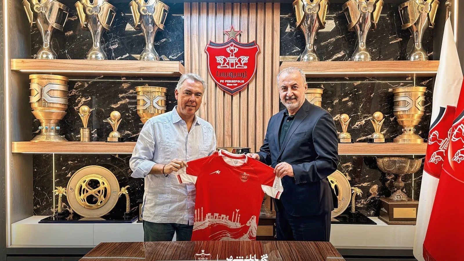 Pepe Losada, en su puesta de largo como preparador físico del Persépolis FC el pasado verano.