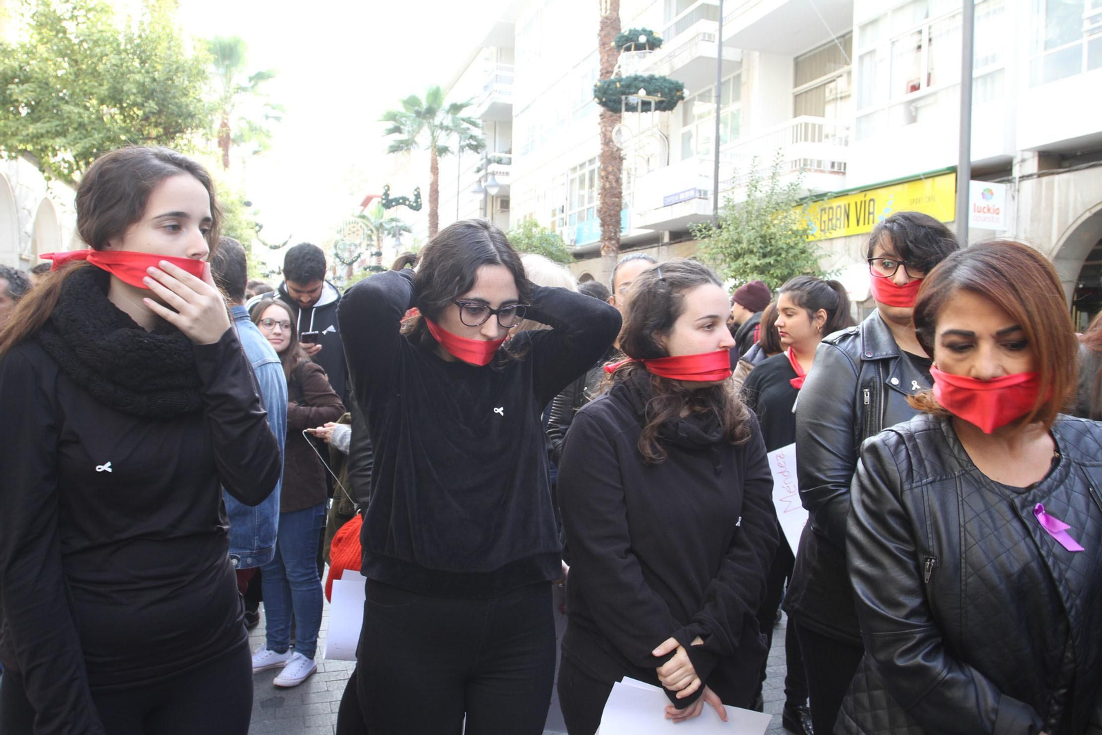 Lectura de manifiesto de violencia contra la mujer