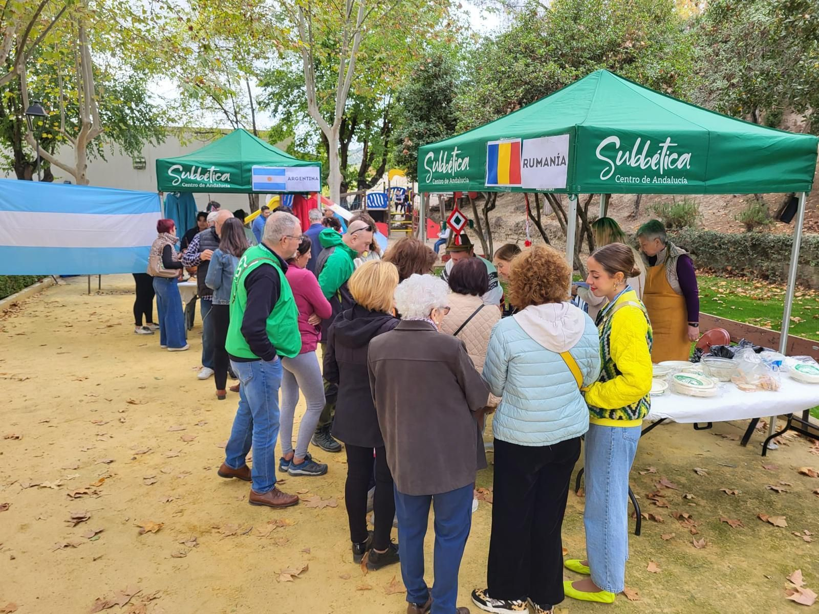 El Membrillo Festival de Carcabuey, en imágenes: senderismo, convivencia y mucha gastronomía